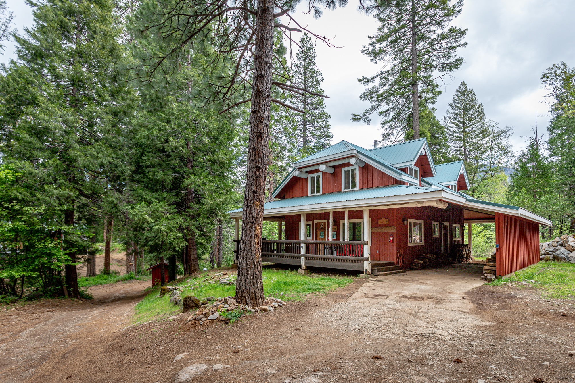 Guest cabin